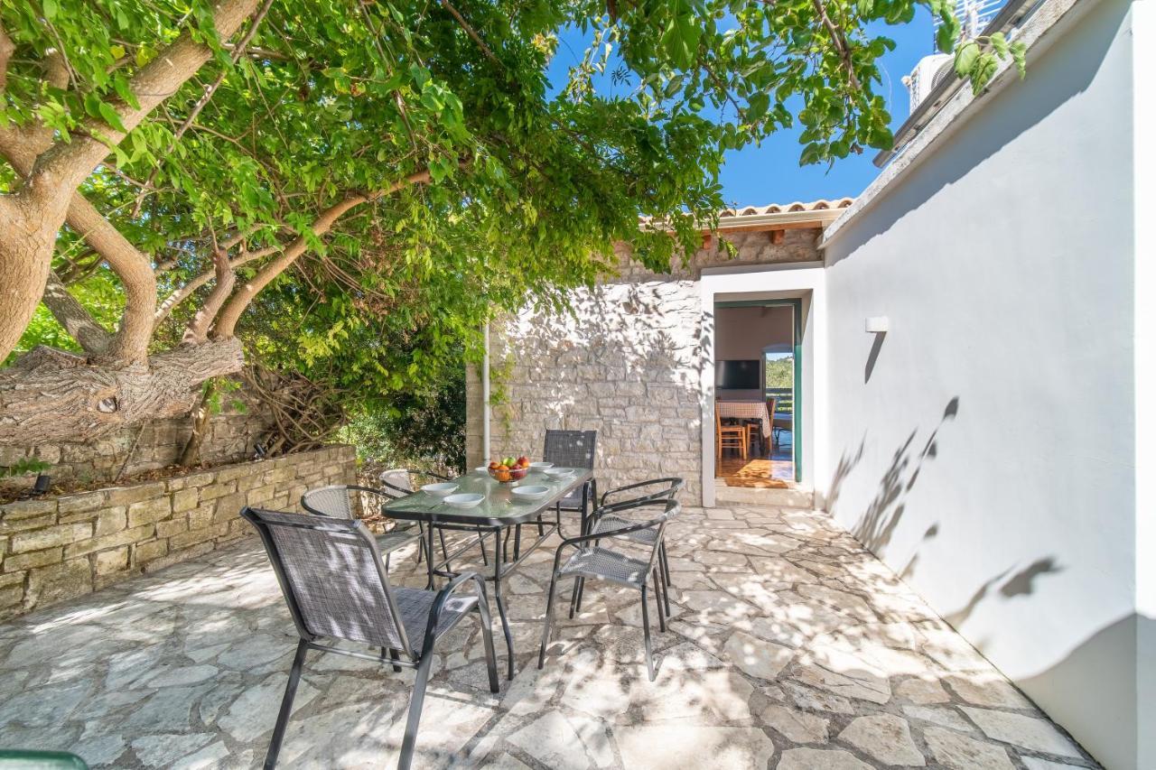 Villa Adamantia Paxos Гайос Экстерьер фото
